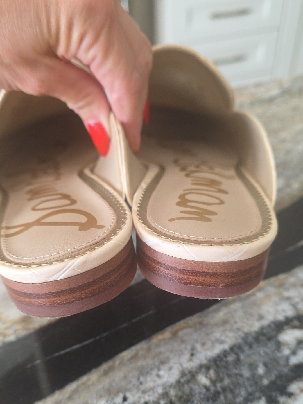 PRISTINE Sam Edelman Linnie Horse Bit Mule Eggshell Croc Size 9.5 Cream Ecru - Picture 9 of 13